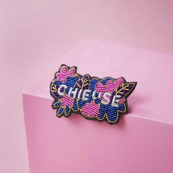 BROCHE BRODEE CHIEUSE MALICIEUSE BIJOU 34 4