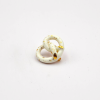 BROCHE BRETZEL BLANC ET OR - GRUNI CERAMICA