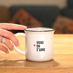 MUG EN METAL EMAILLÉ "VIENS ON S’AIME" - BIBICHE FAIS SON CIRQUE