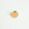 PIN'S PÊCHE FESSES "COLLECTION LES EVERYBODIES" - (DÉ)BOUTONNÉ.E.S